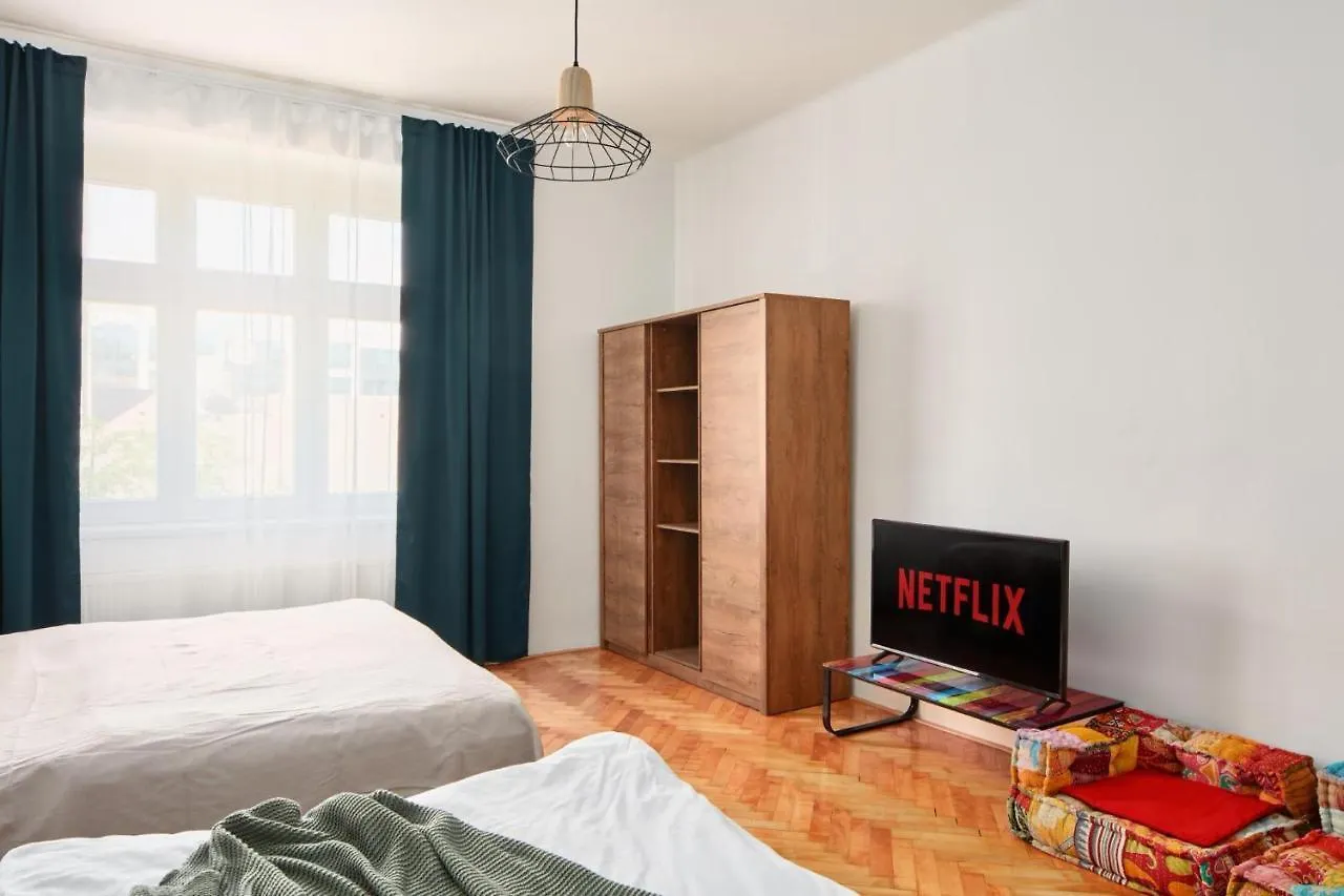 Prague Days - Spacious 3Bdr Apartment - Trendy Neighbourhood 0*,  Czech Republic